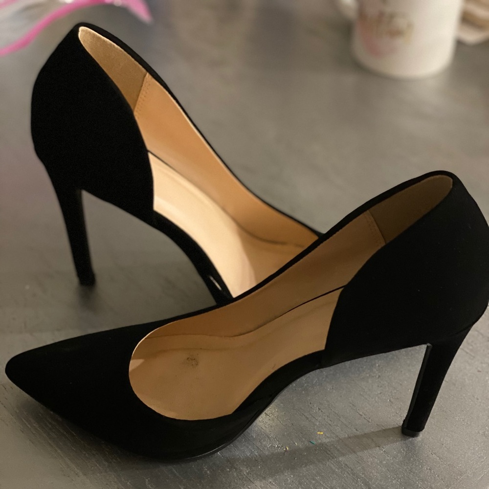 Black Open Side Pumps